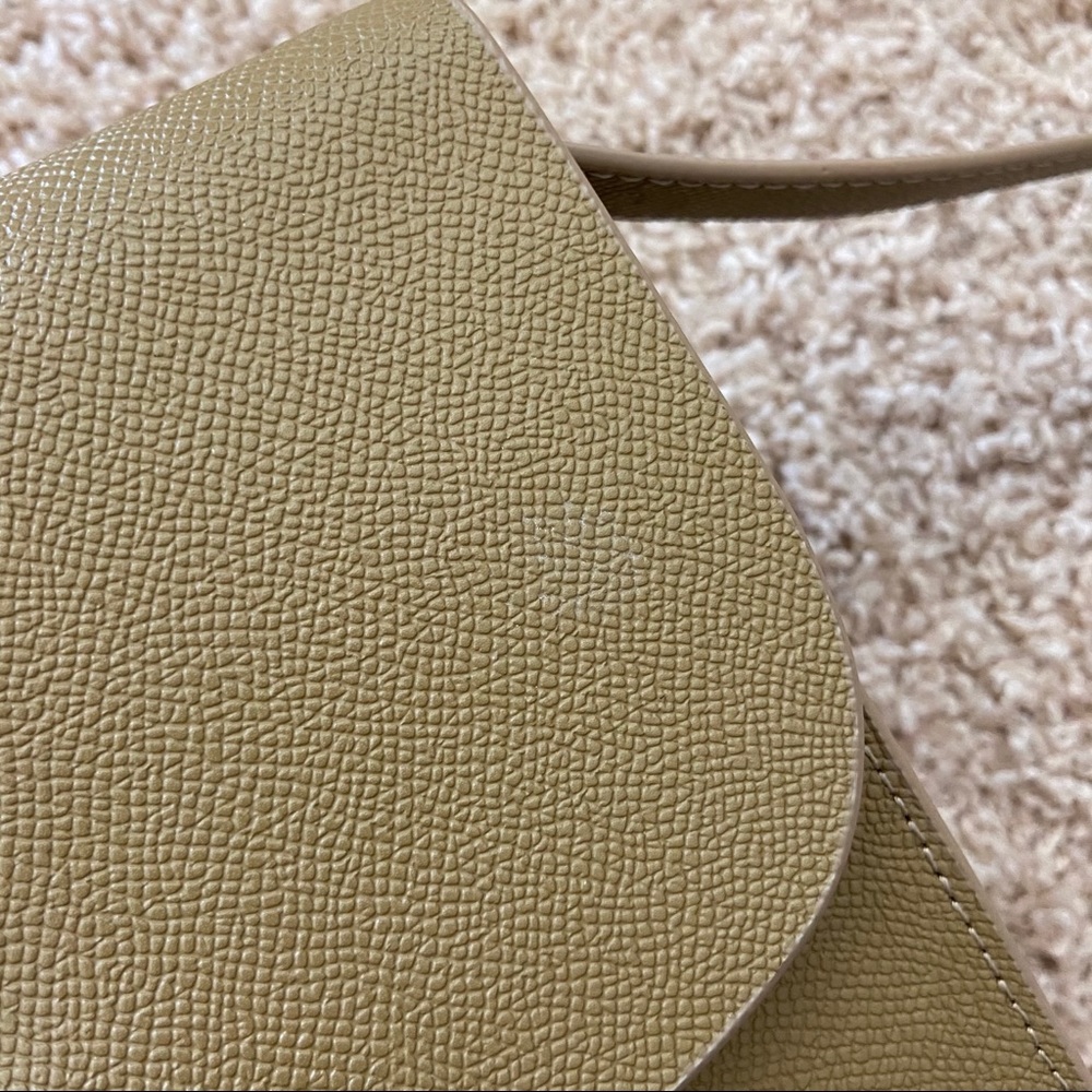 Minimalist Structured Crossbody Shoulder Bag - Picture 5 of 15